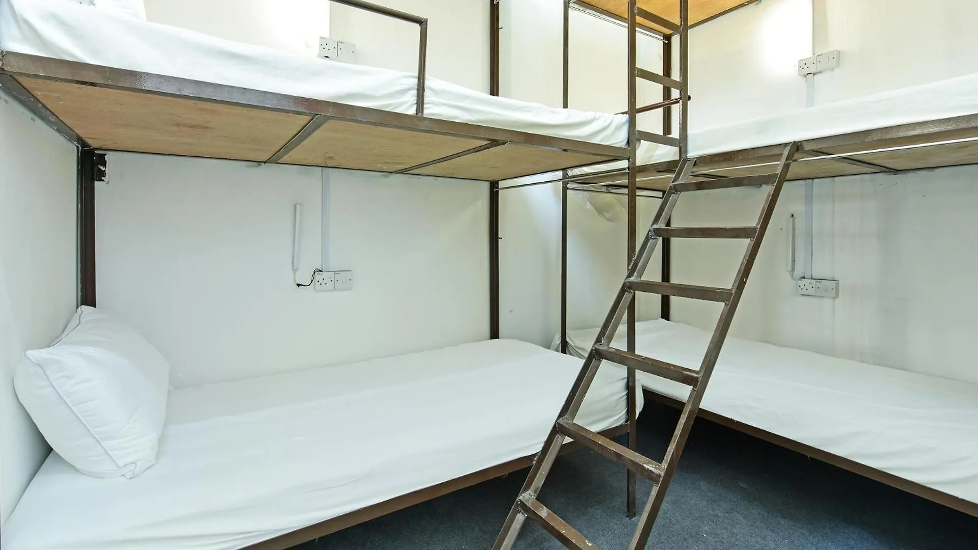 Hotel Spot On 90850 Ehsan Travels Home Kuala Lumpur